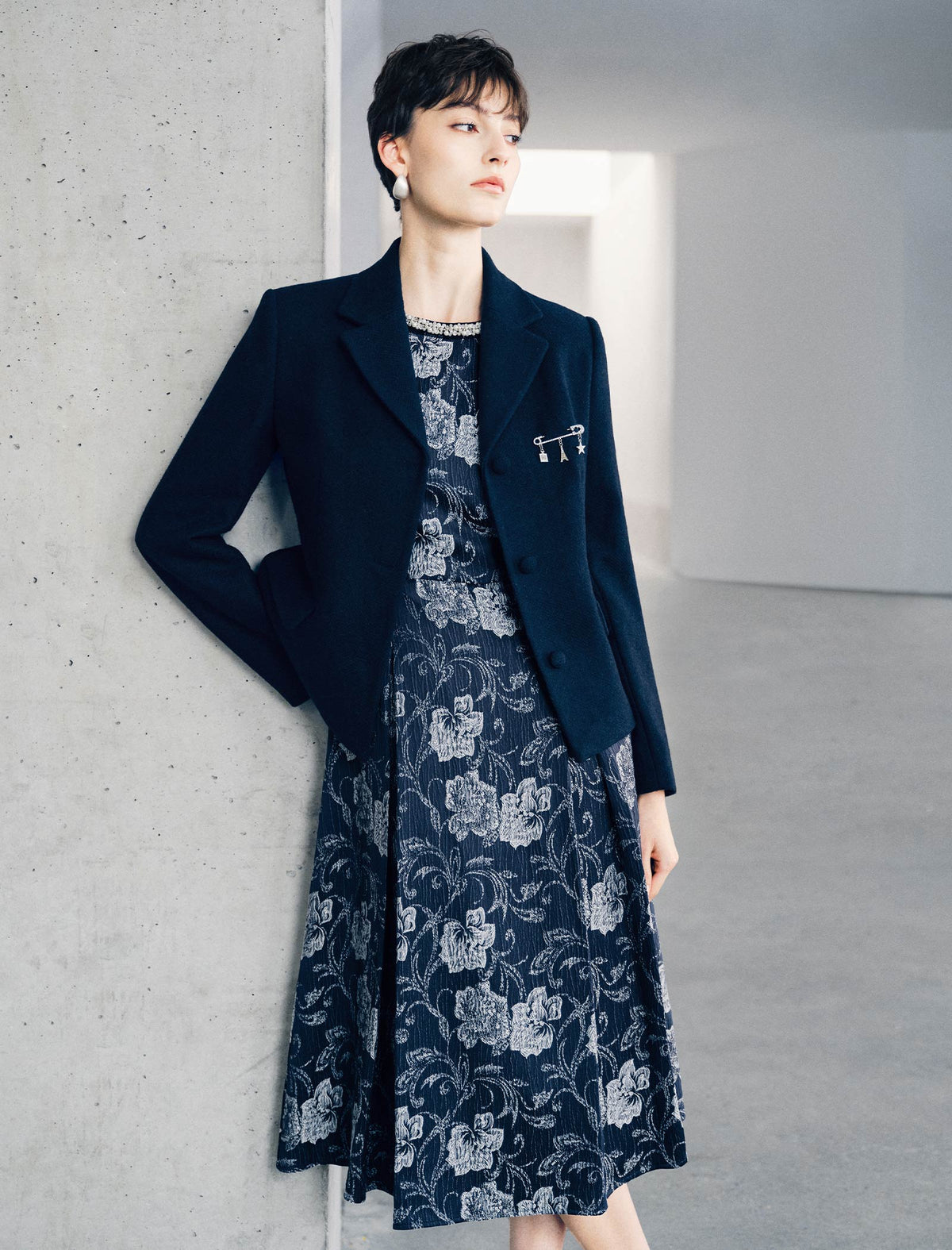 Navy Floral Pearl Trim Round Neck Sleeveless Dress