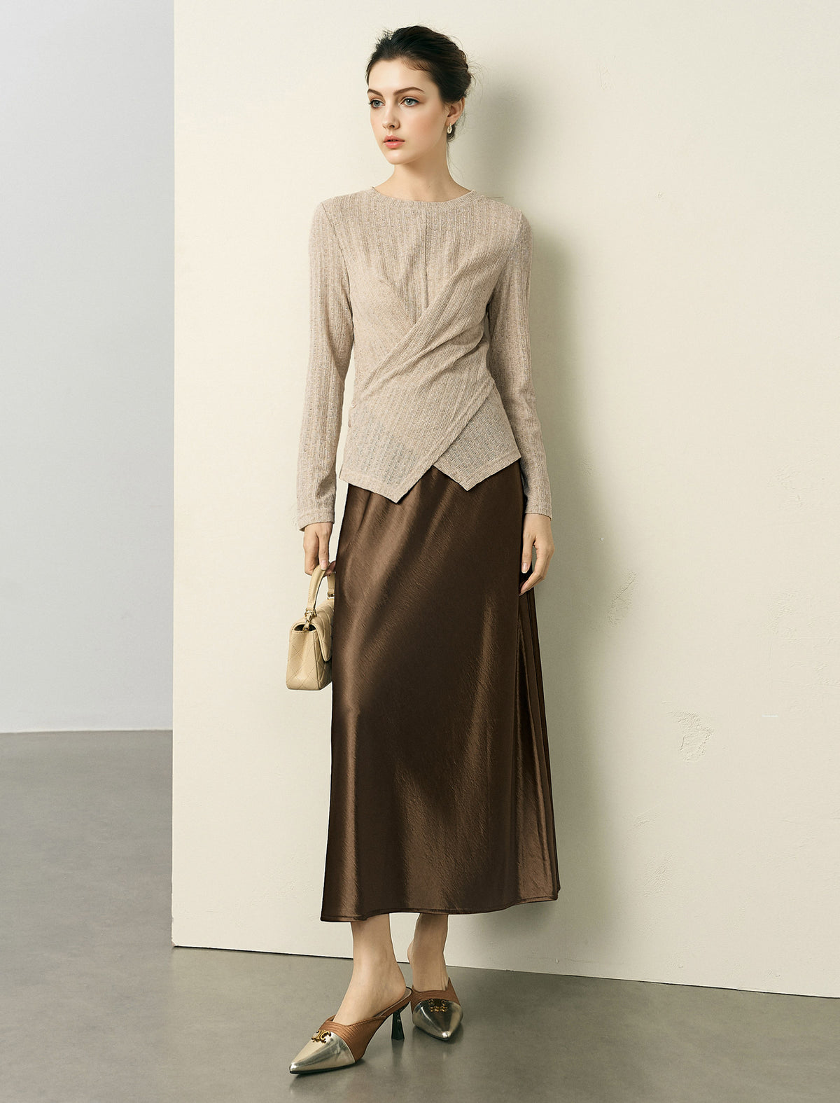 Slim Fit Long-Sleeve Lightweight Knit Top