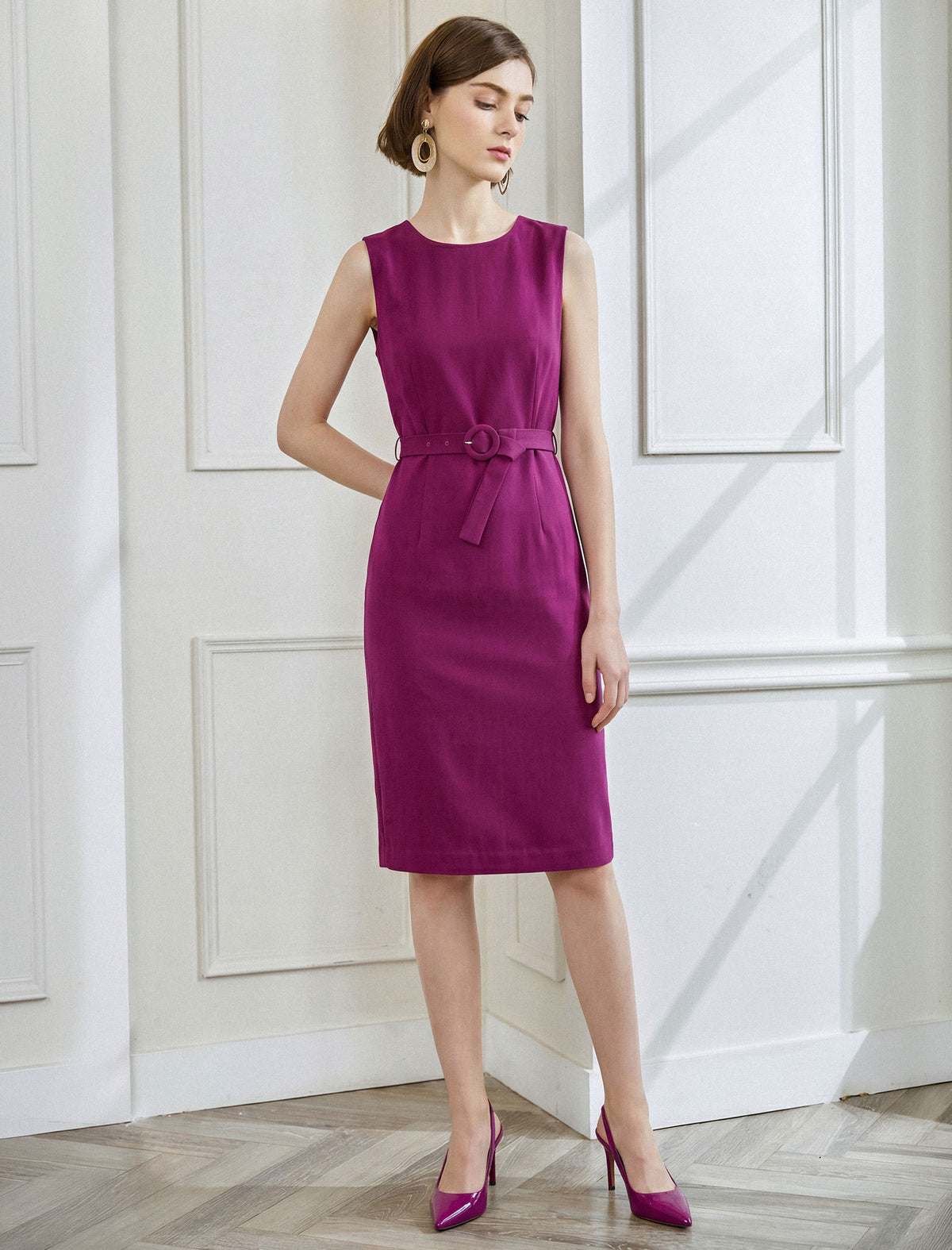 Solid Color Self-Belt Sleeveless Dress