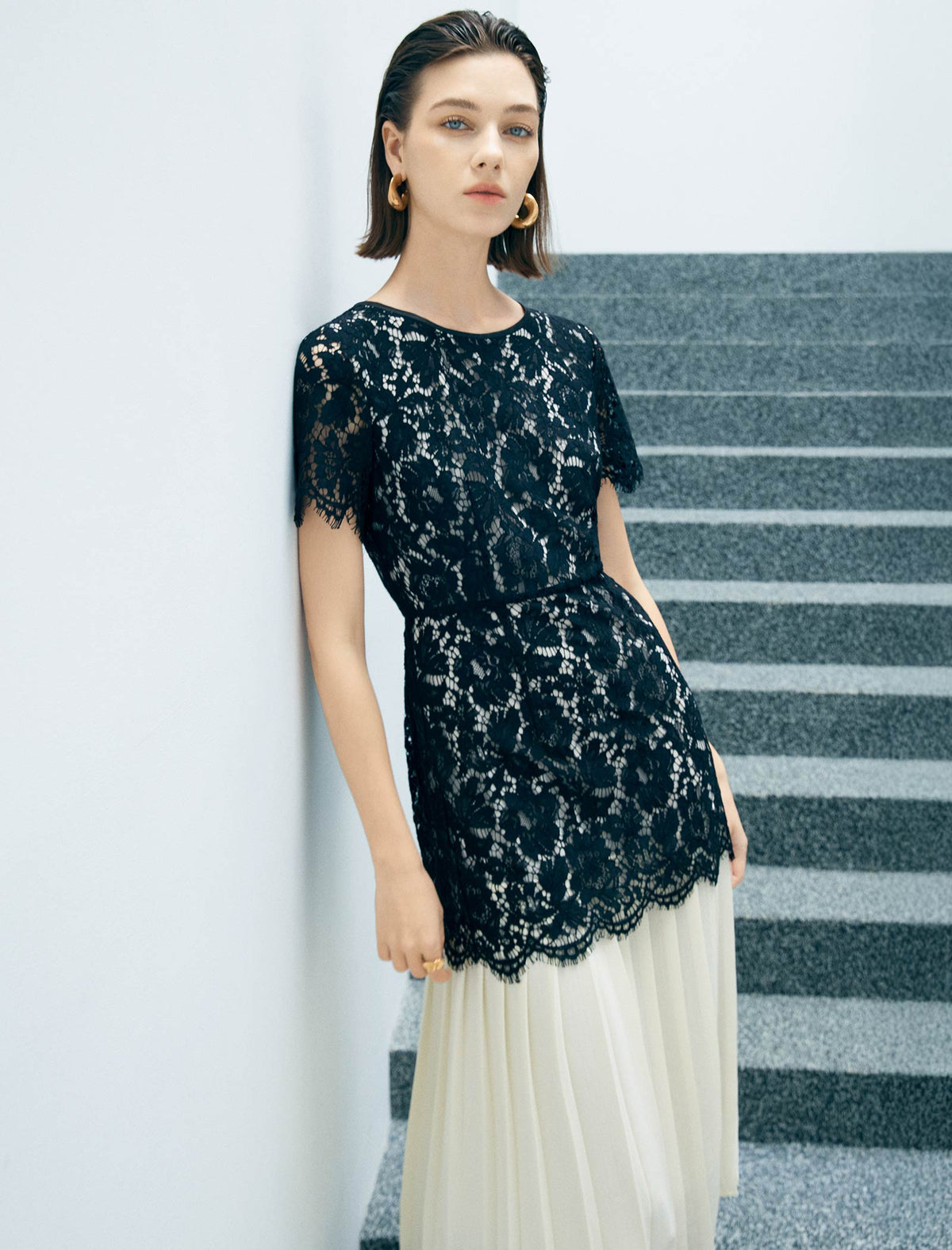 Two-Tone Black Lace Pleated Hem Midi Dress