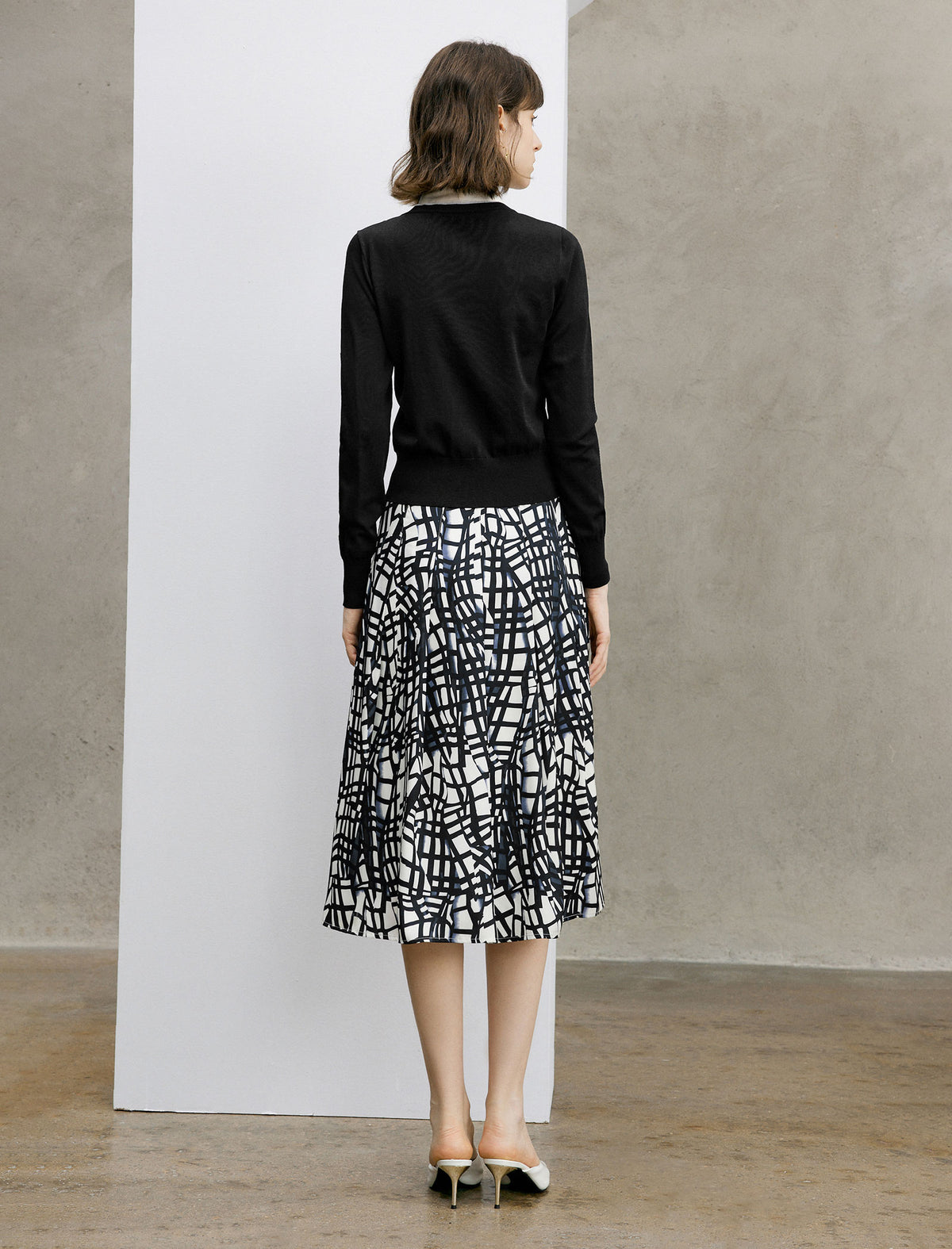 Geometric Print Pleated Midi Skirt