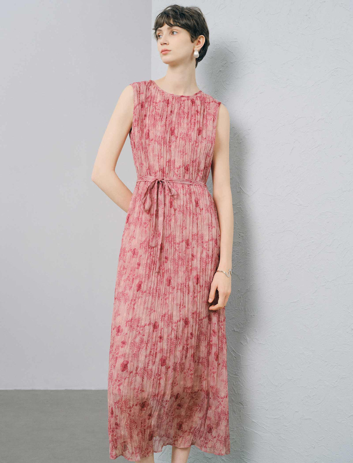 Blush Pink Floral Crinkle Sleeveless Midi Dress