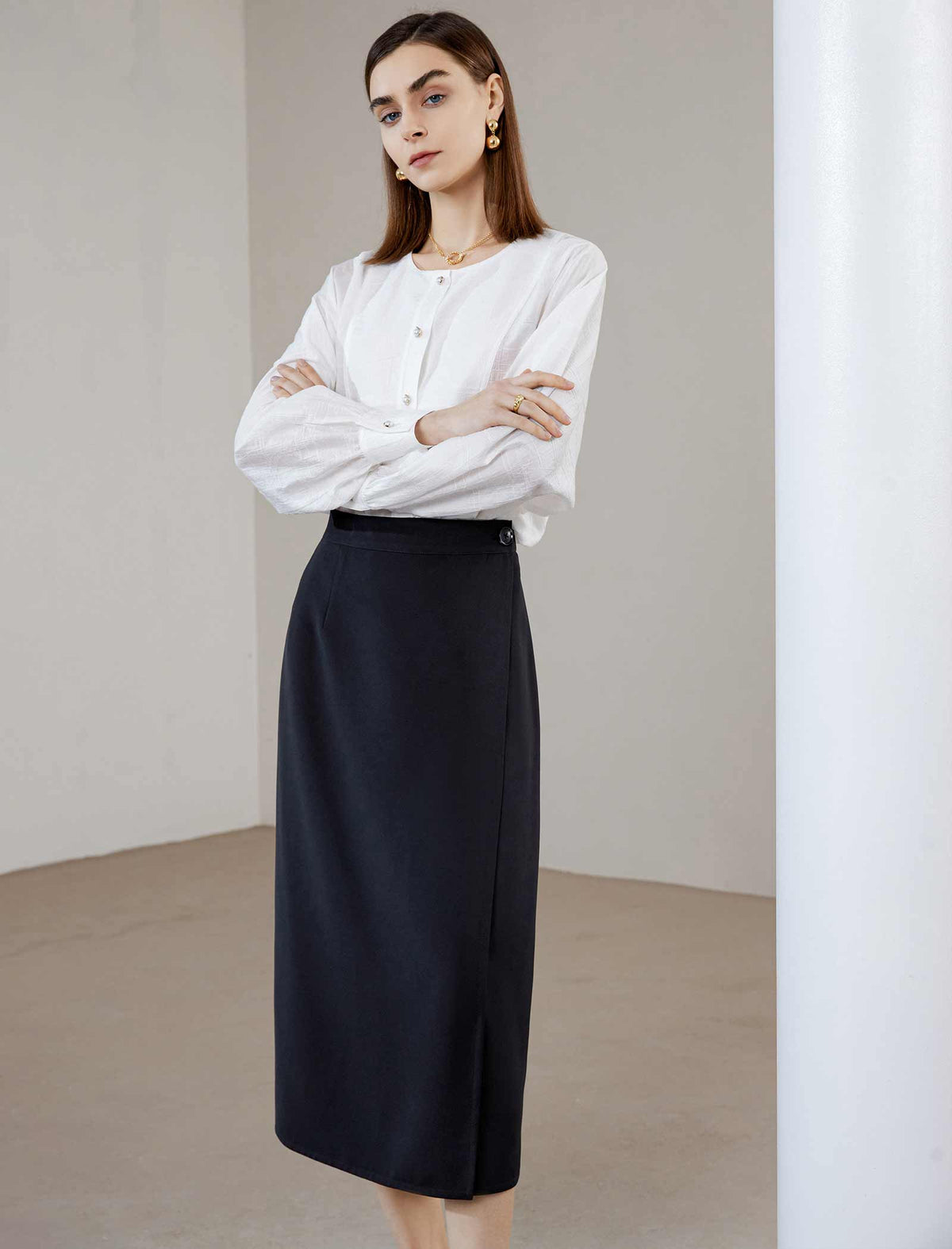 Minimalist Fitted Skirt