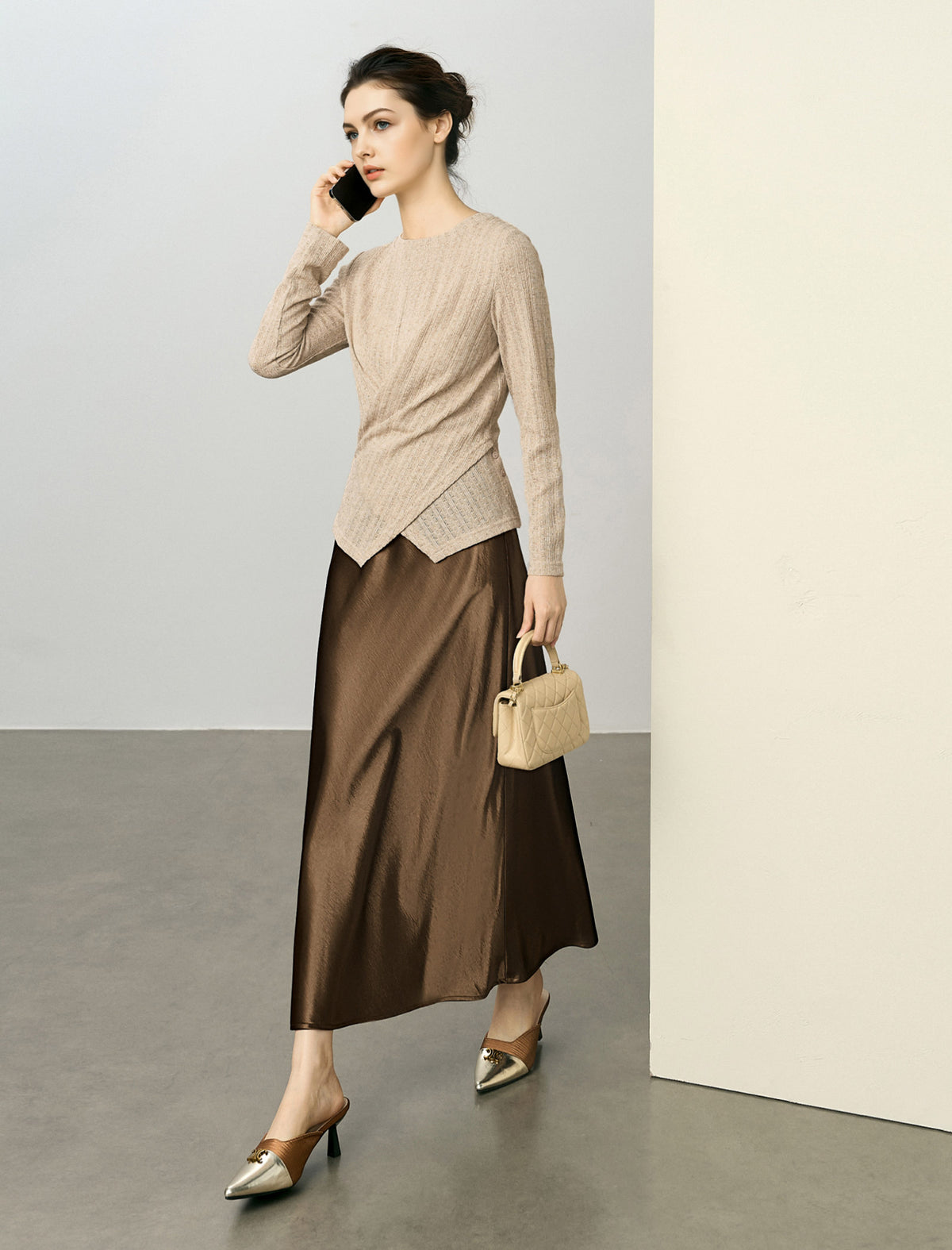 Slim Fit Long-Sleeve Lightweight Knit Top