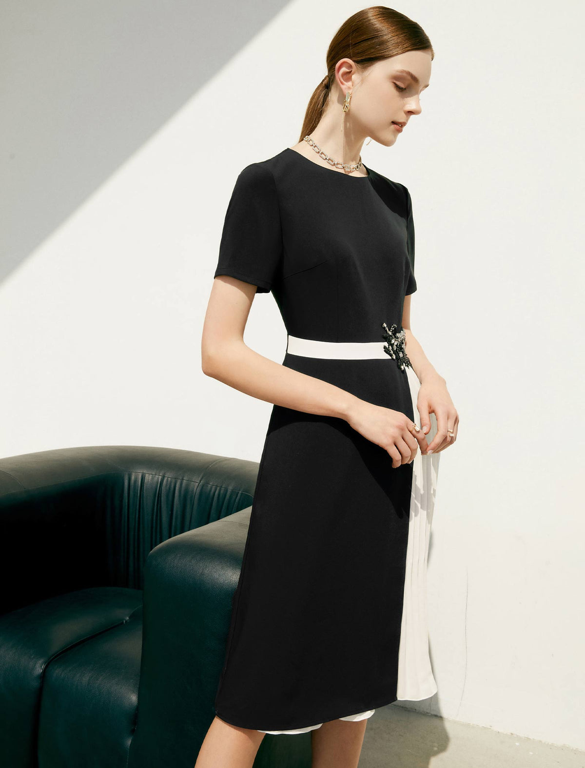 Round Neck Asymmetric Color-Block Dress