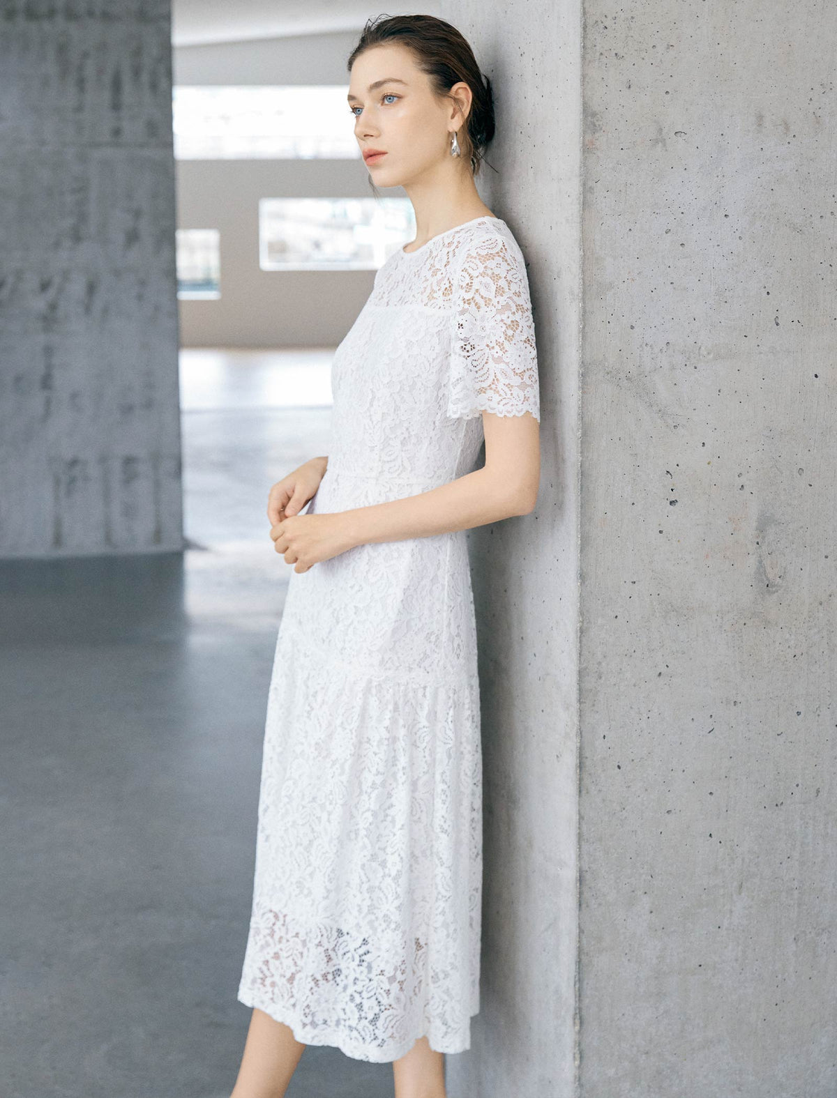 Floral Lace Short Sleeve Ruffle Hem Midi Dress