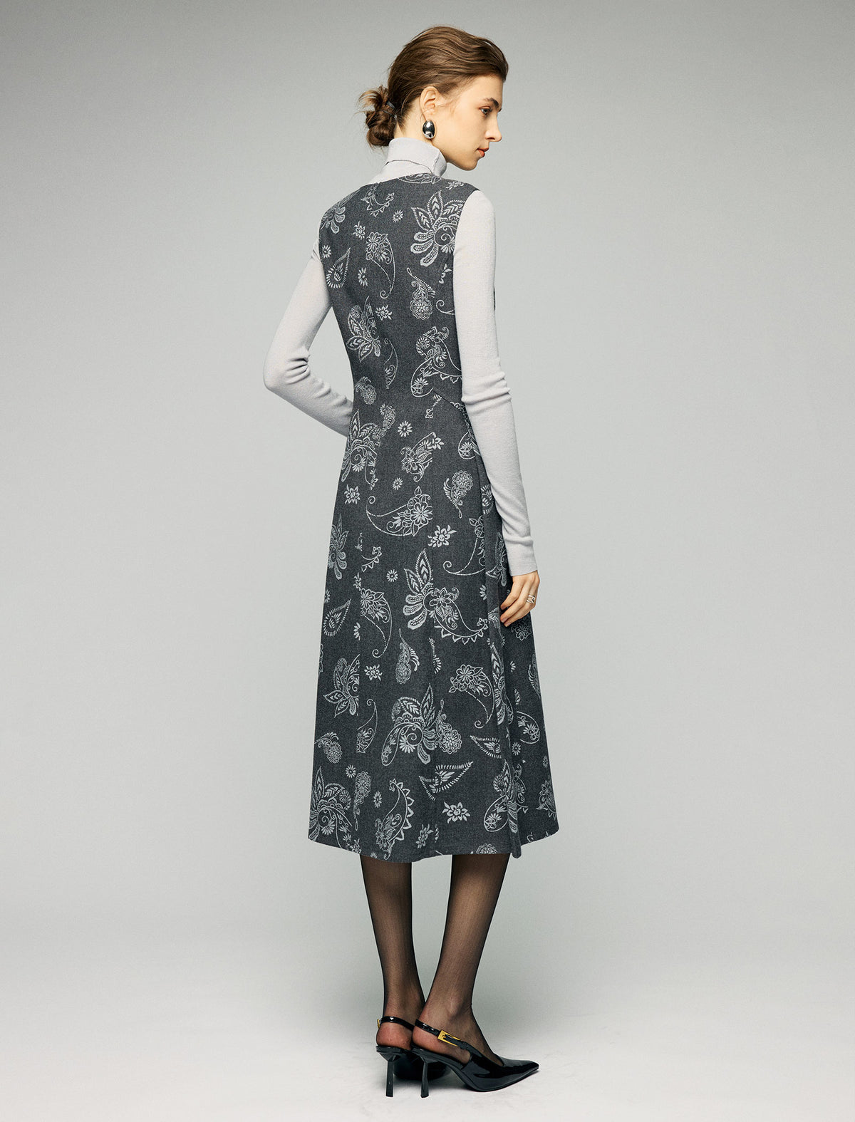 Paisley Print V-Neck Sleeveless Fitted A-Line Midi Dress