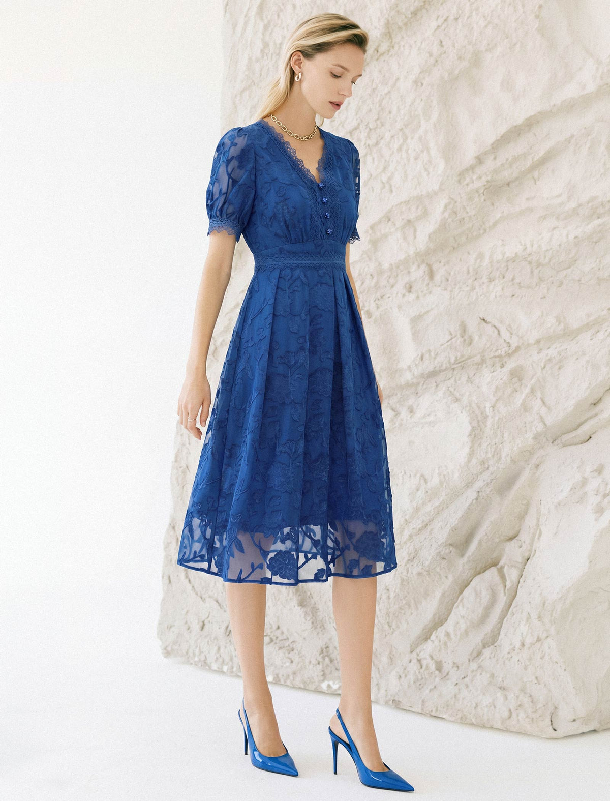 V-Neck Waist-Cinched Short Sleeve Dress