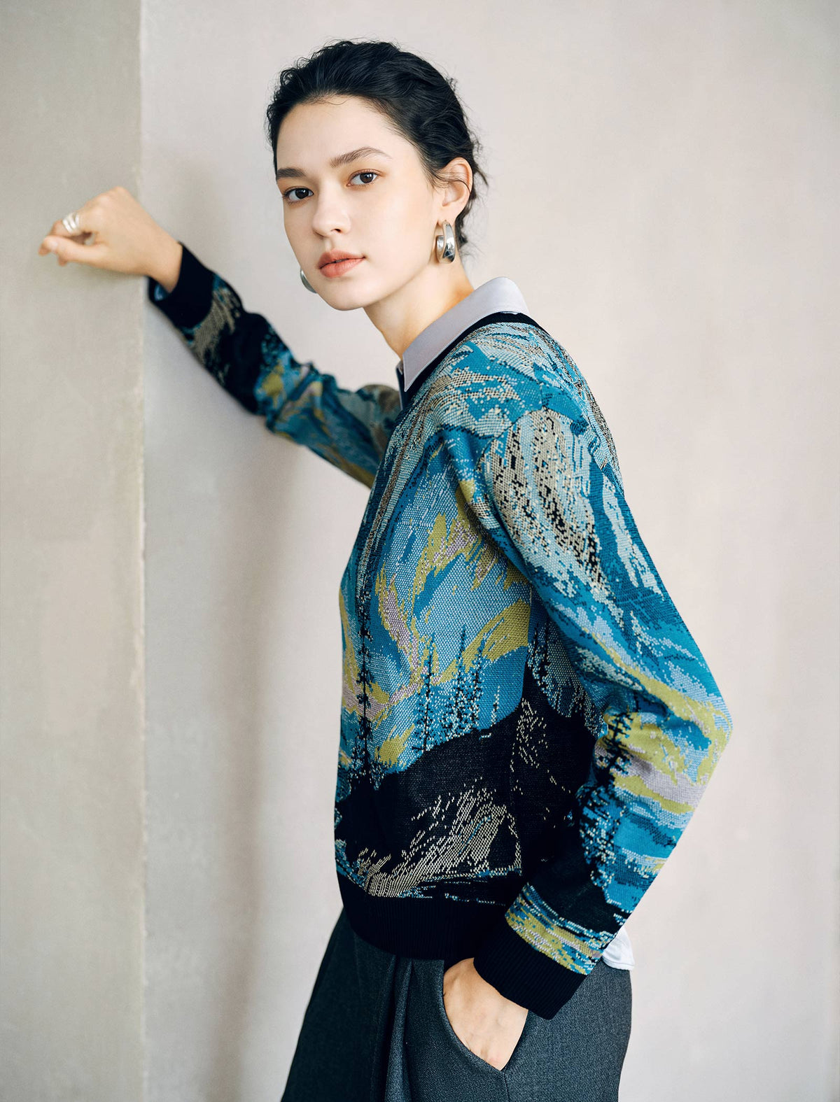 Vintage Landscape Jacquard Crew Neck Knit Top