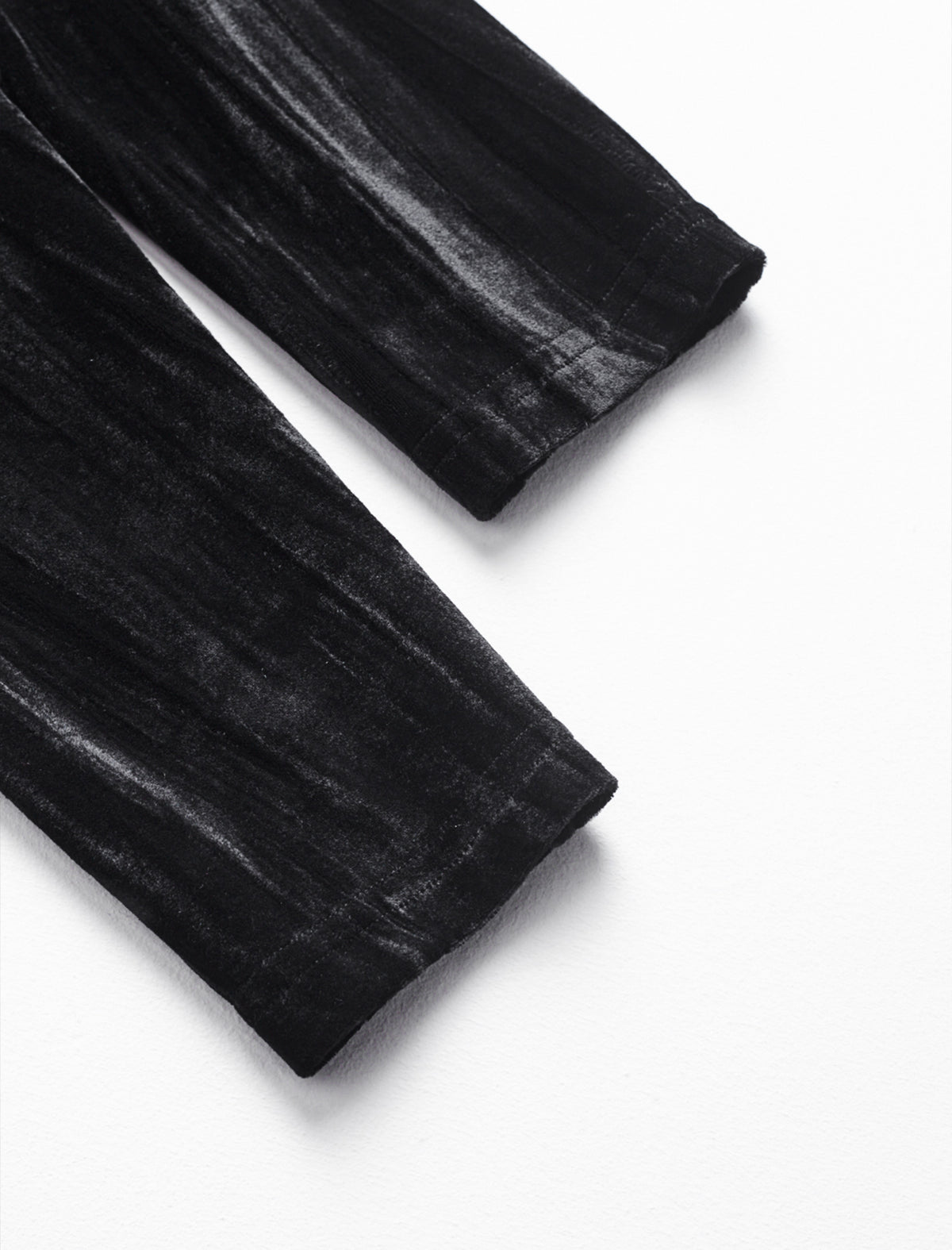 Black Velvet V-Neck Long Sleeve Maxi Dress