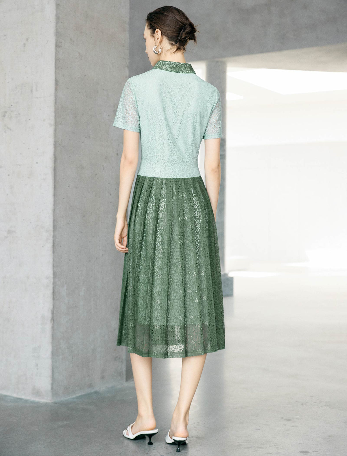 Two-Tone Green Lace Polo Collar Pleated Midi Dress