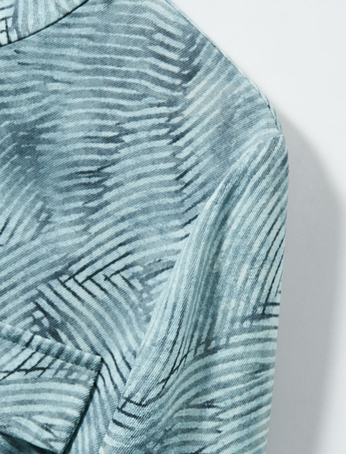 Textured Pattern Stand Collar Belt Detail Blouse