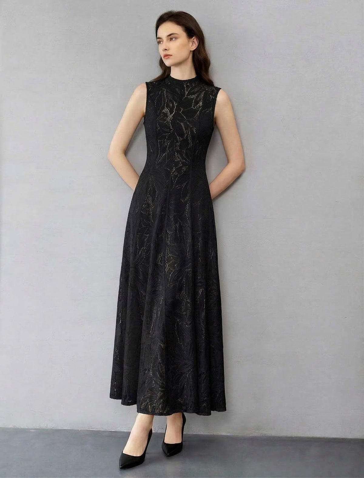 Exquisite Floral Lace Sleeveless Gown